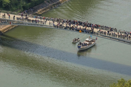 b3860976-ba86-4b24-bc80-a4bf8fe33601